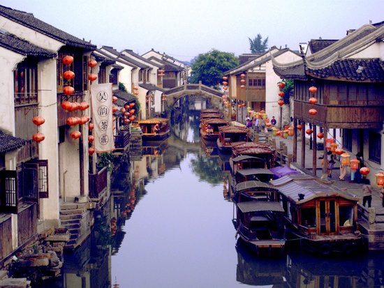 The Shantang Canal in Suzhou, near Shanghai, China. The Shantang Canal in Suzhou, near Shanghai, China.