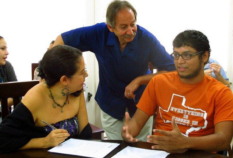 Len Newman presents a workshop at Habla in Mexico. Len Newman presents a workshop at Habla in Mexico.