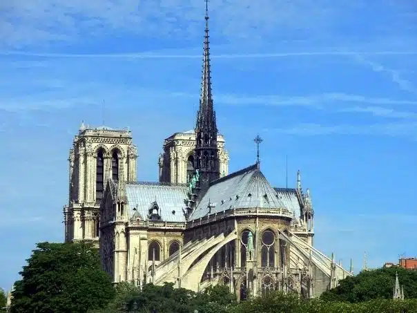 CHS's EuroTrip club raised money to see Paris and London!