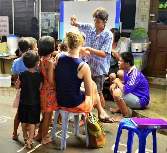 Learning from each other during the volunteer experience.