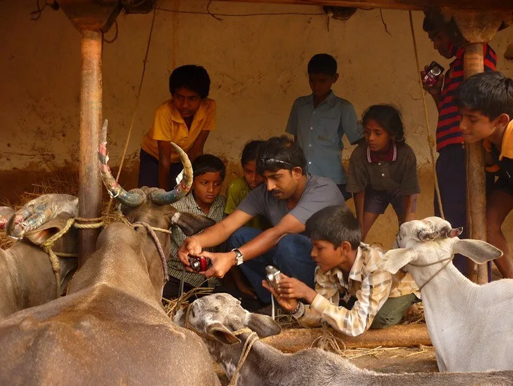 Bhaskar teaching photography in India.