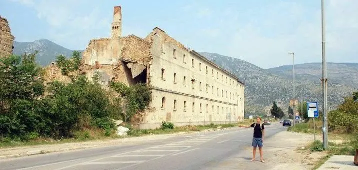 Kurt hitchhiking in Bosnia!