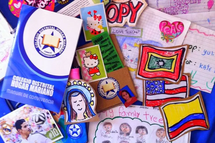 Mixed paper and epherma from Kate&rsquo;s year teaching at Colegio Distrial Hogar Mariano in Barranquilla, Atl&aacute;ntico, Colombia.