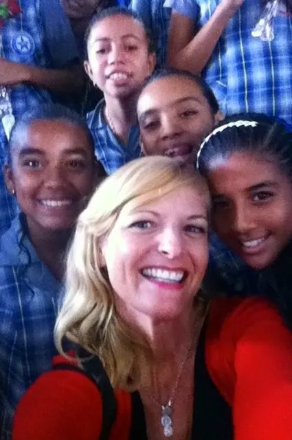 Kate with her beautiful 5th grade girls in Barranquilla, the day of their &ldquo;graduation&rdquo; into secondary school.