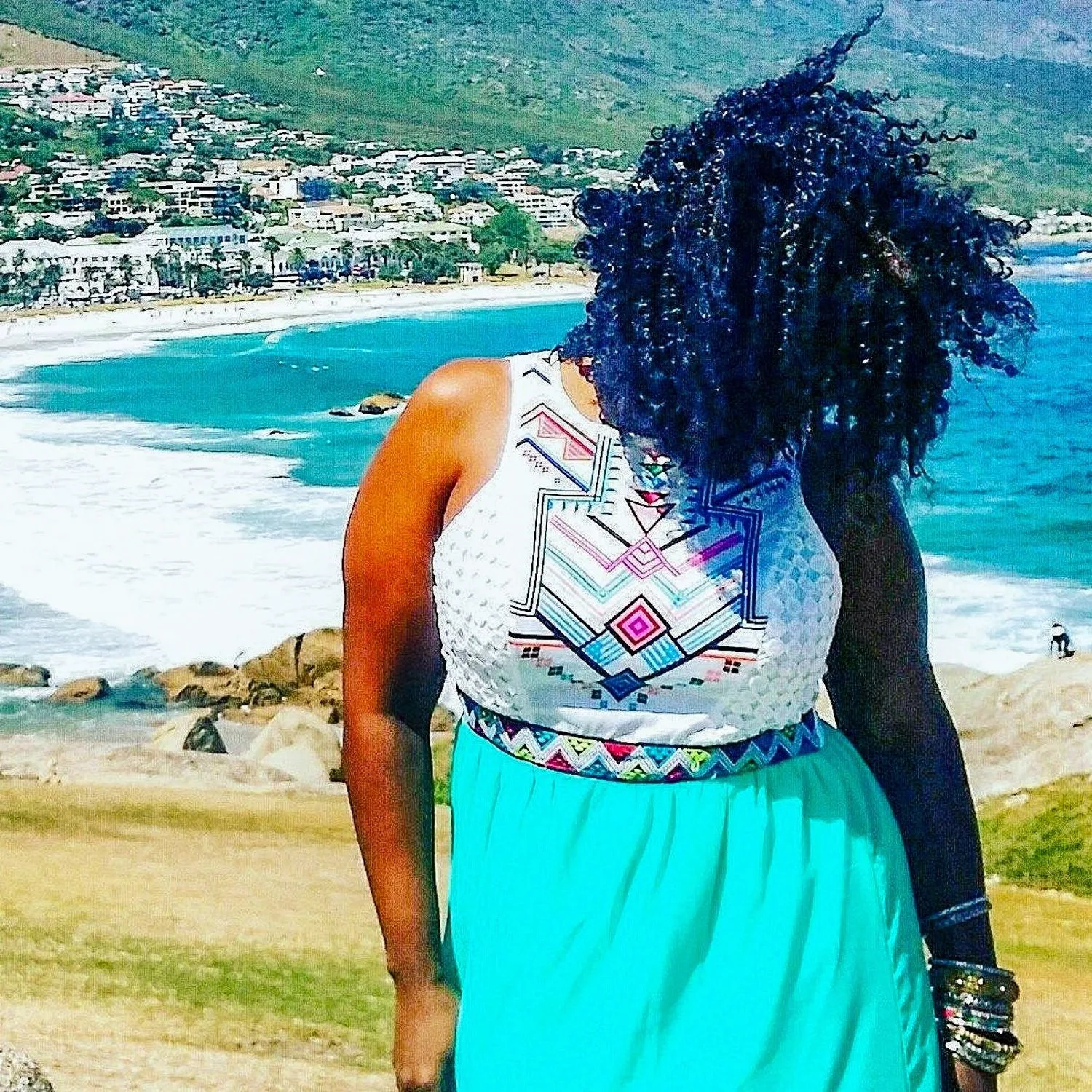 What are we missing when we turn away? Photo by Roni Faida.