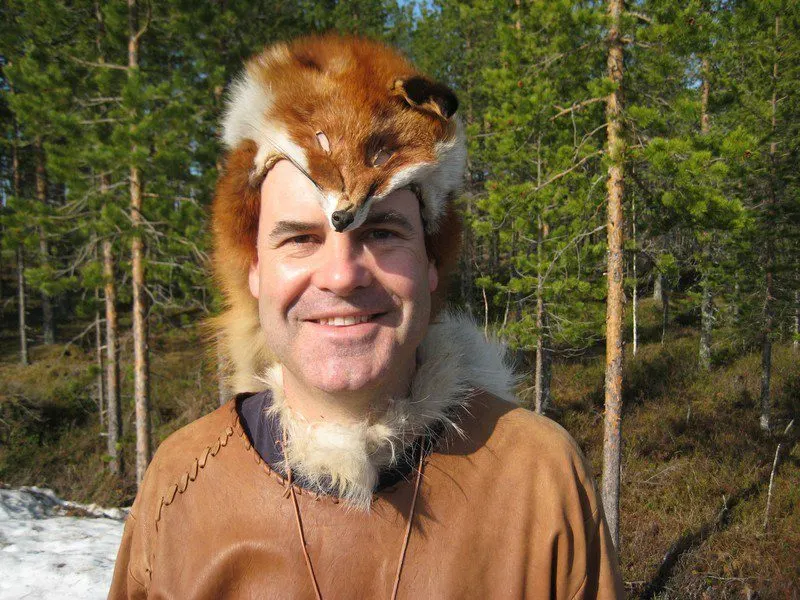 Wing in a Finland Fox Fur. Fashionable!