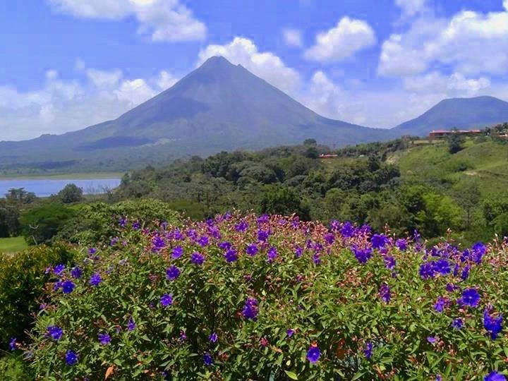 Volcan Arenal Volcano in Costa Rica